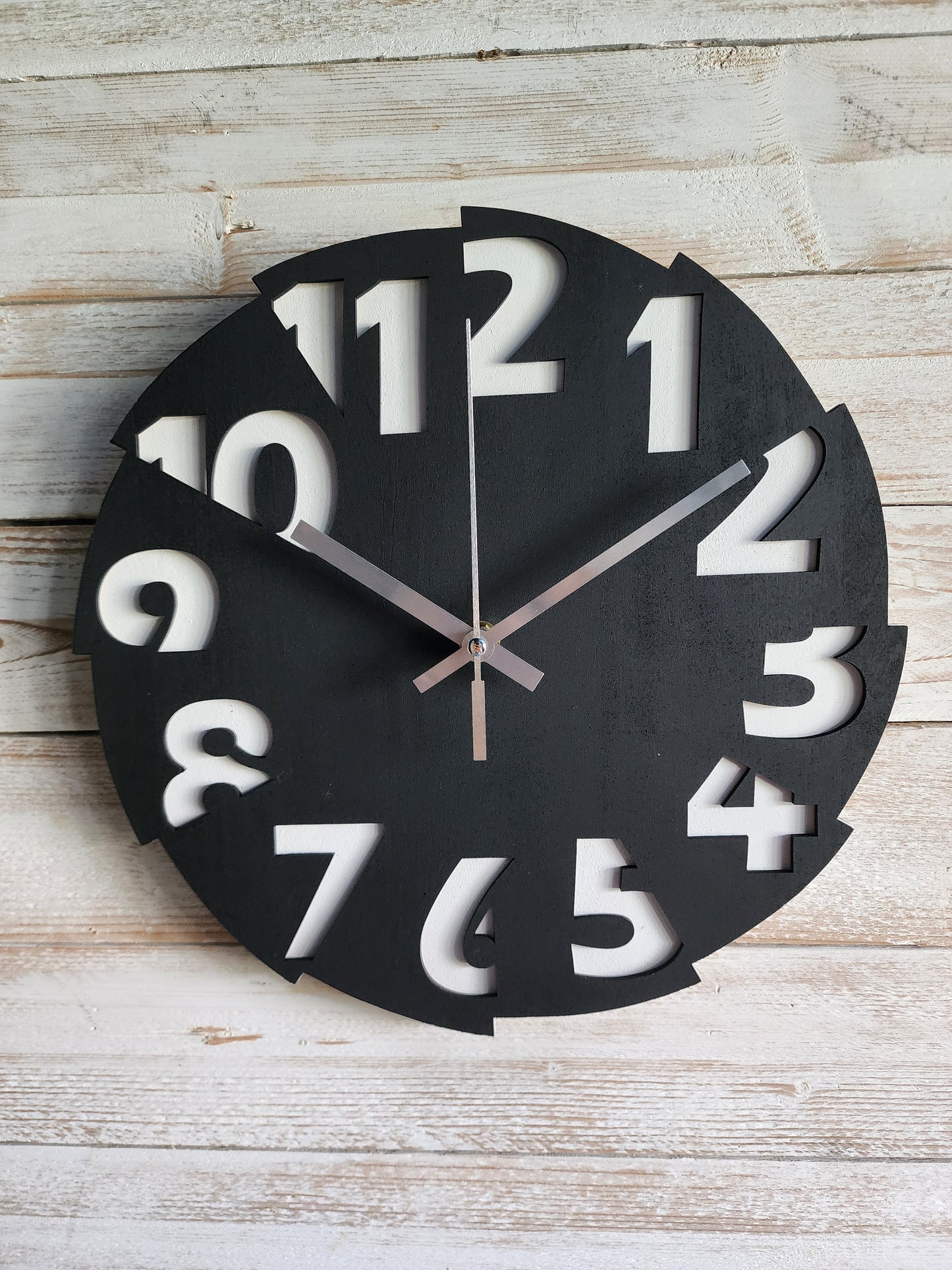 Modern Minimalist Clock- Black